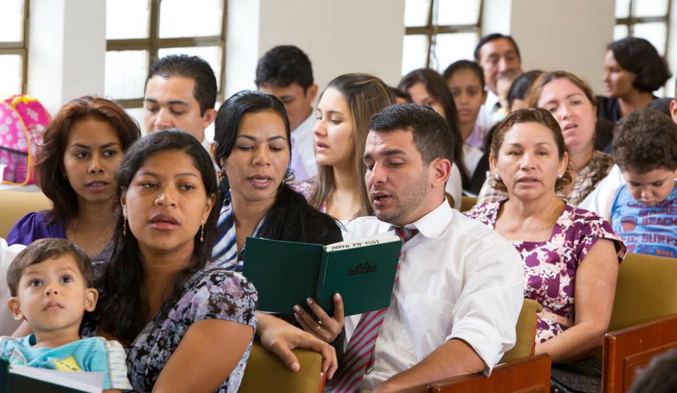 concentrar nas reuniões da Igreja