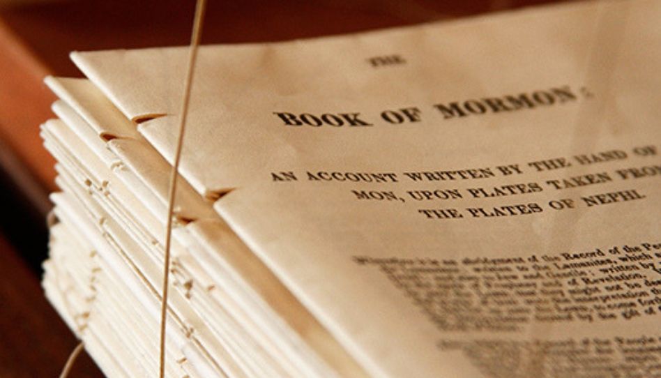 O Livro de Mórmon, que contém a plenitude do evangelho de Jesus Cristo.