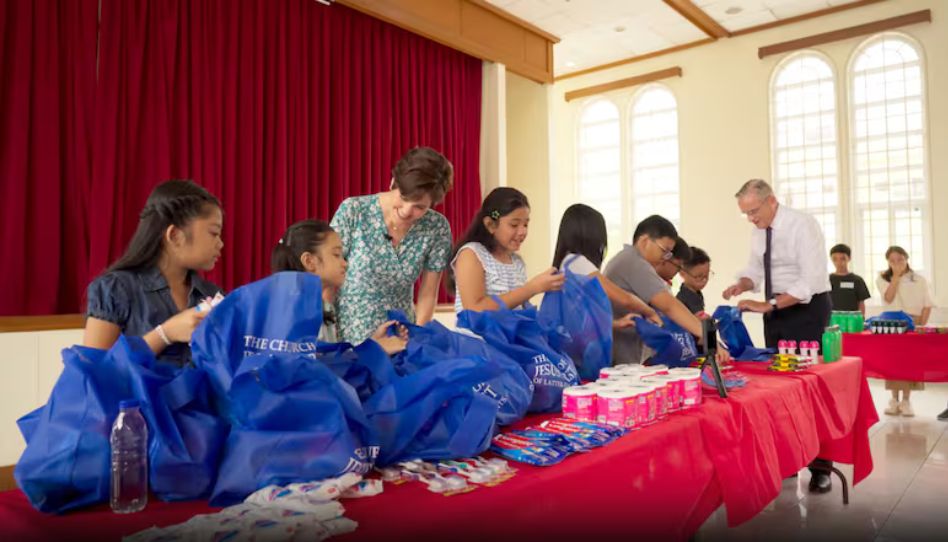 De amigo para amigo serviço, Primária